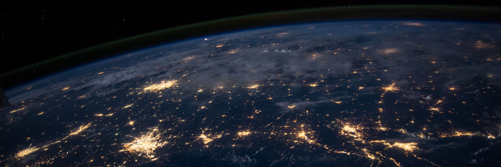 Global cloud infrastructure for Windows hosting